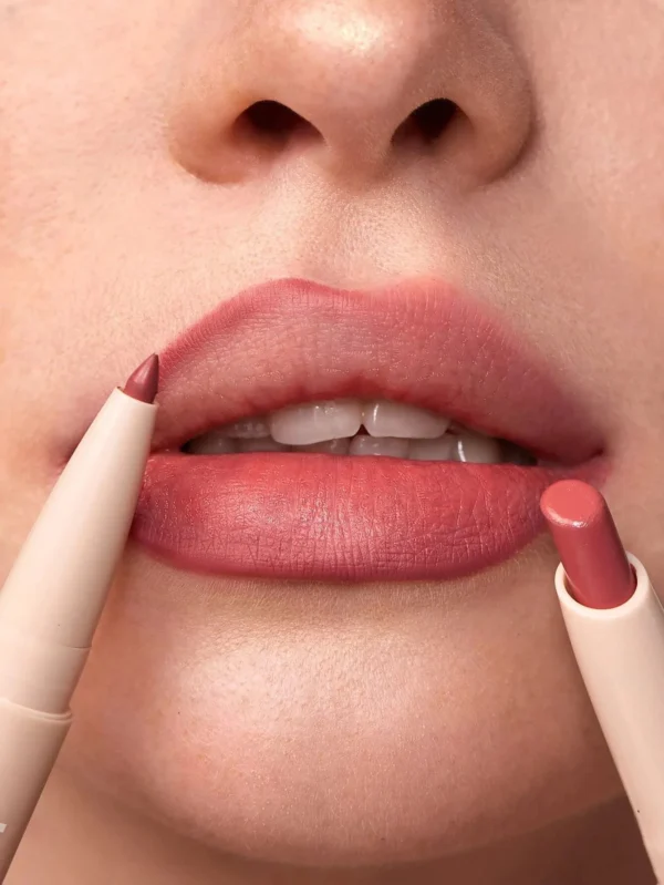 خط لب و رژ لب دو سر شیگلم (رنگ بندی)